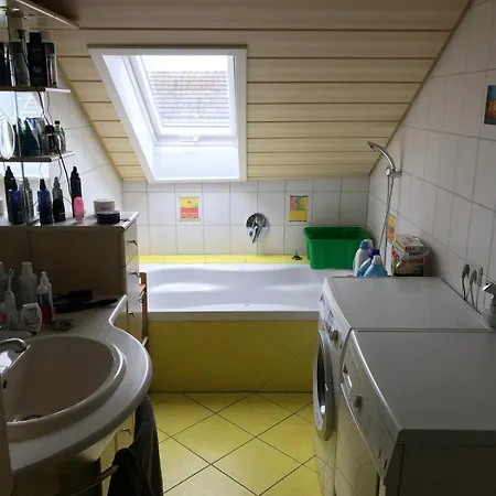 Klimatisiere Dachwohnung In Weinsberg-gellmersbach